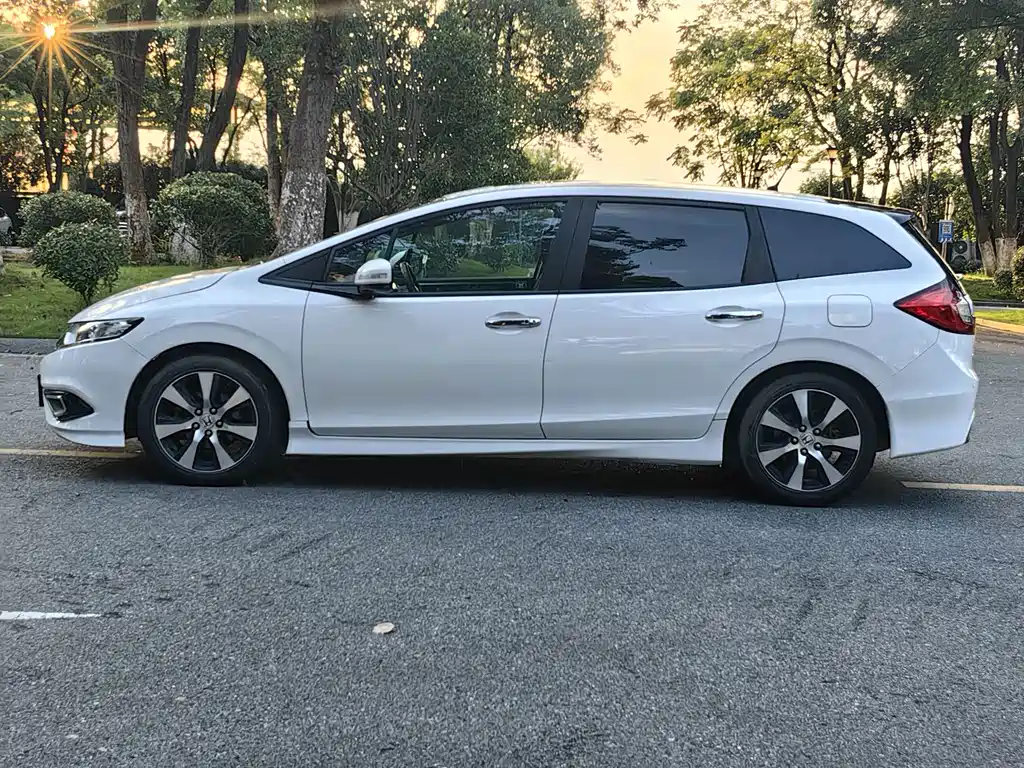 Honda Jade 2014 — фото 10