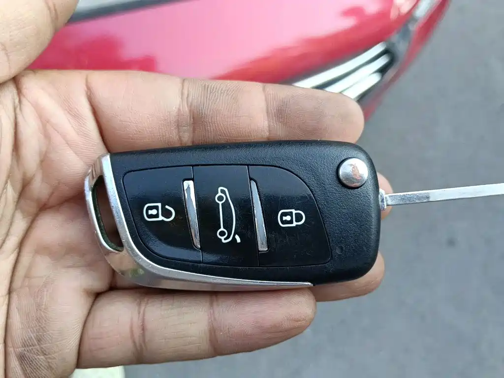 Hyundai Verna 2017 — фото 12