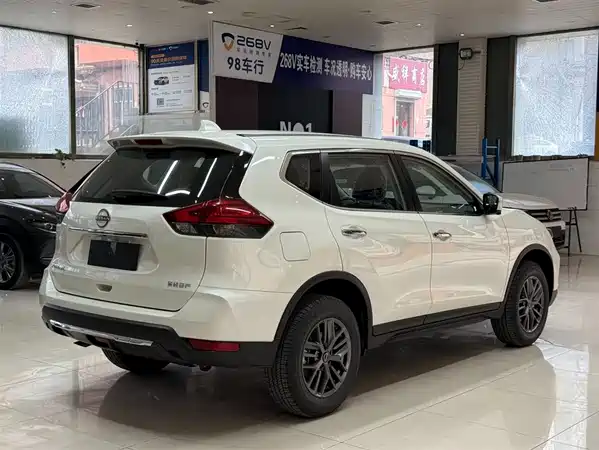 Nissan X-Trail 2025