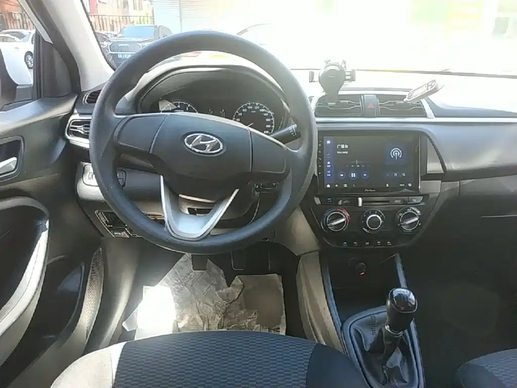 Hyundai Verna 2021 — фото 11