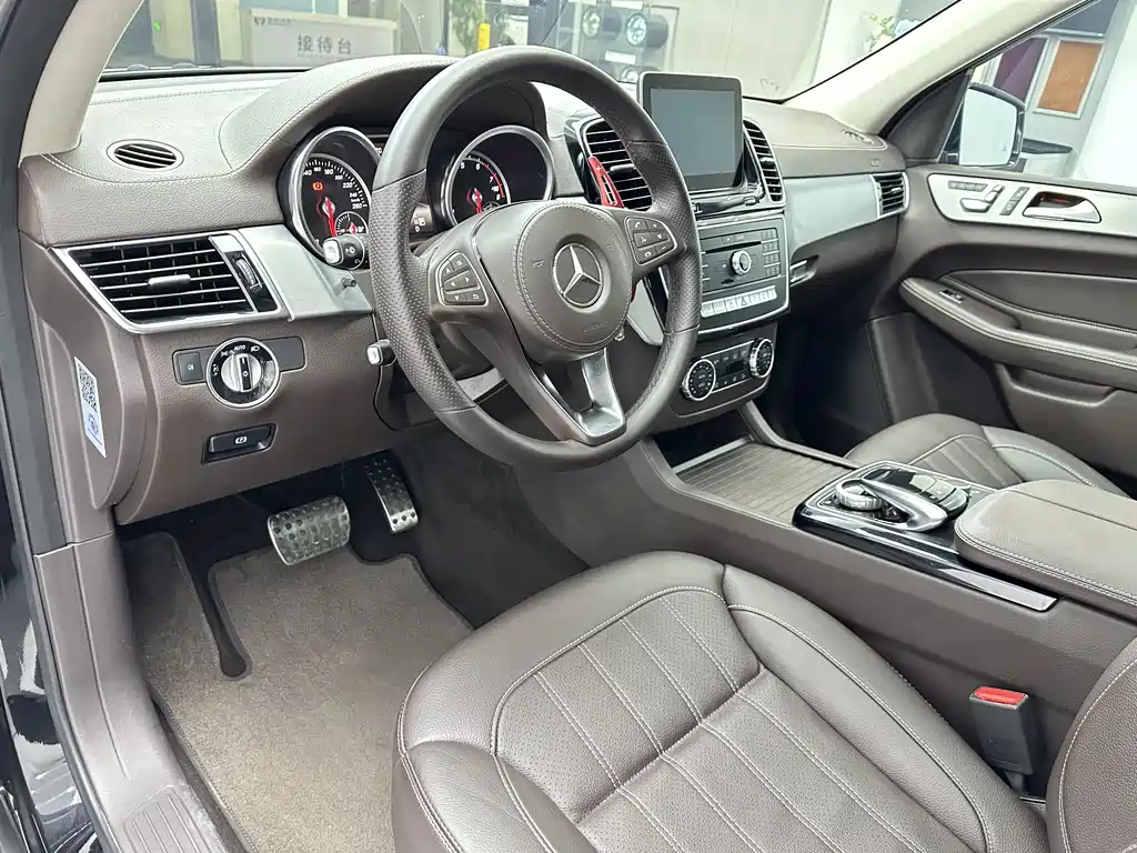 Mercedes-Benz GLS 2016 — фото 12