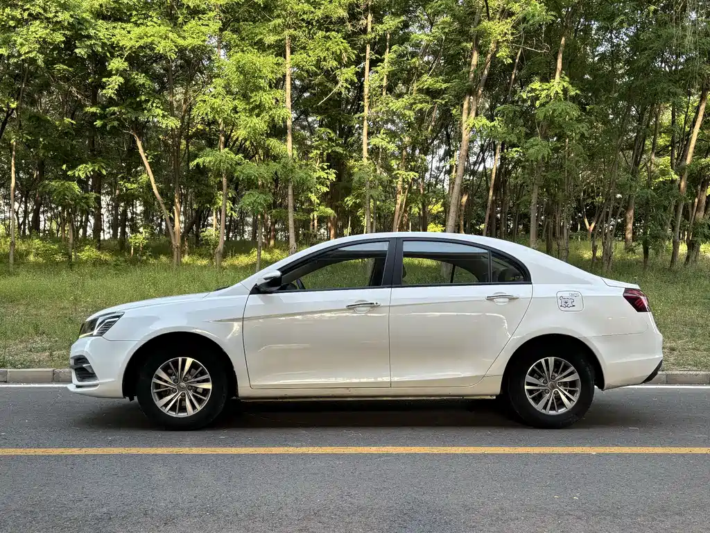 Geely Emgrand 2018 — фото 6