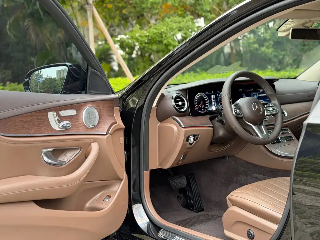 Mercedes-Benz E-Class 2020 — фото 6