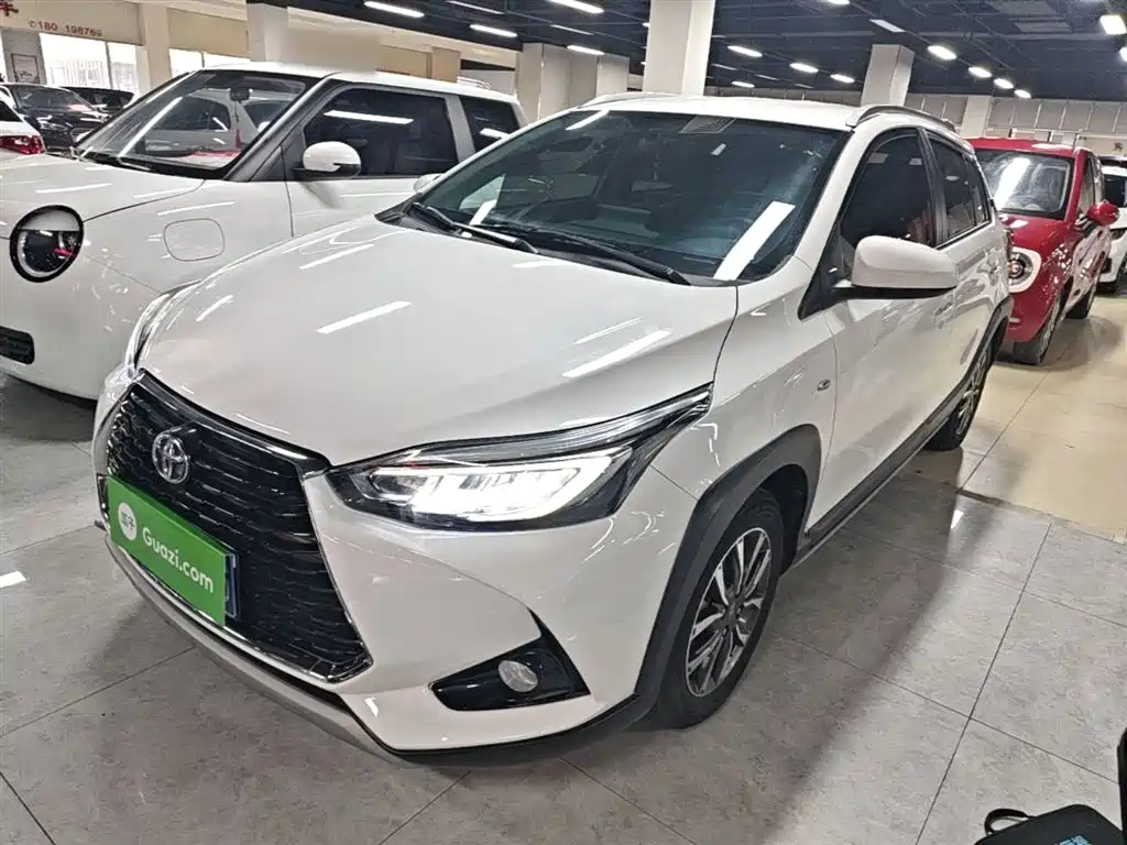 Toyota Yaris L 2021 — фото 1