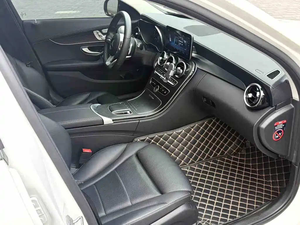 Mercedes-Benz C-Class 2021