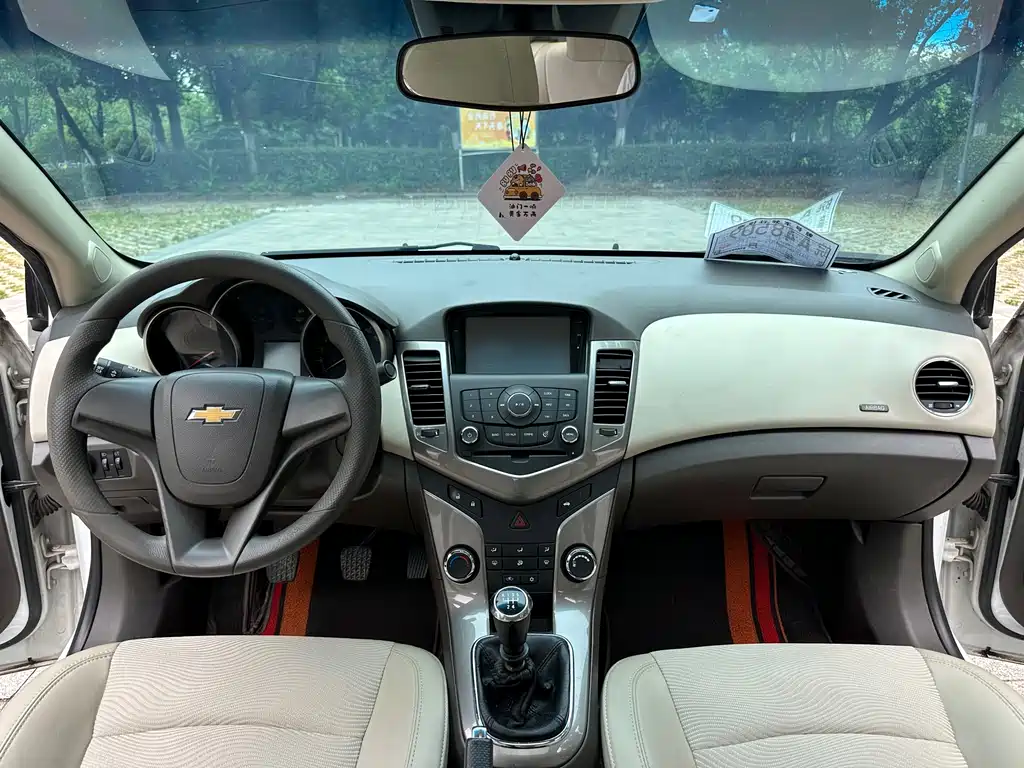 Chevrolet Cruze 2015 — фото 10