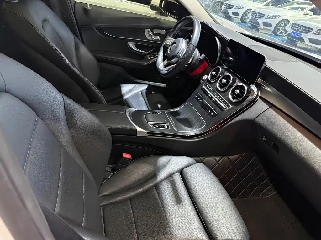 Mercedes-Benz C-Class 2020