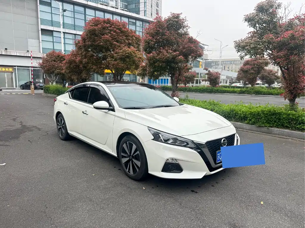 Nissan Teana 2022