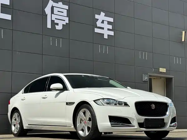 Jaguar XFL 2018