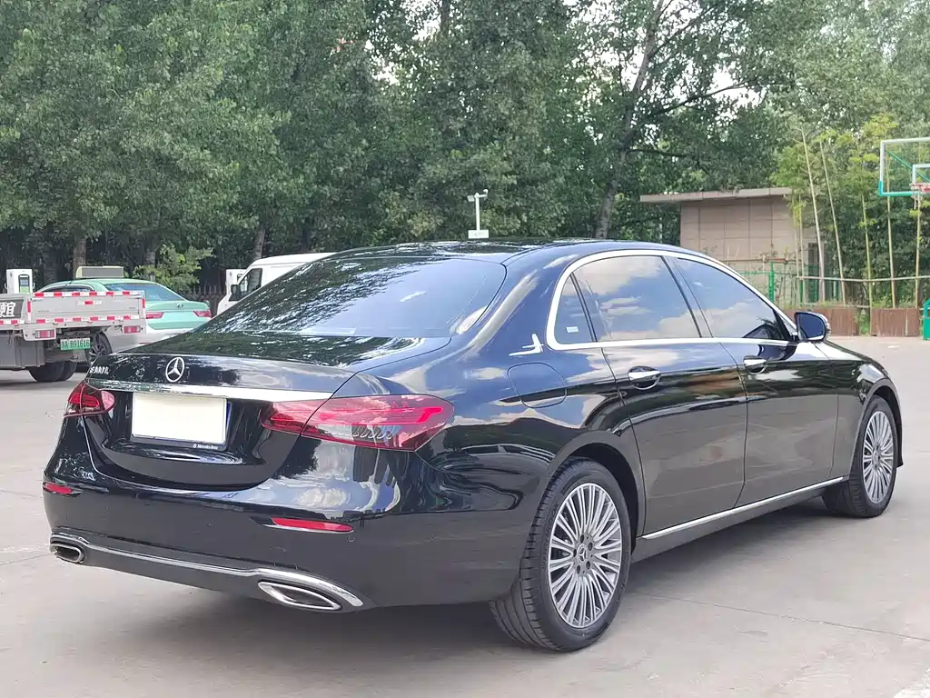 Mercedes-Benz E-Class 2022