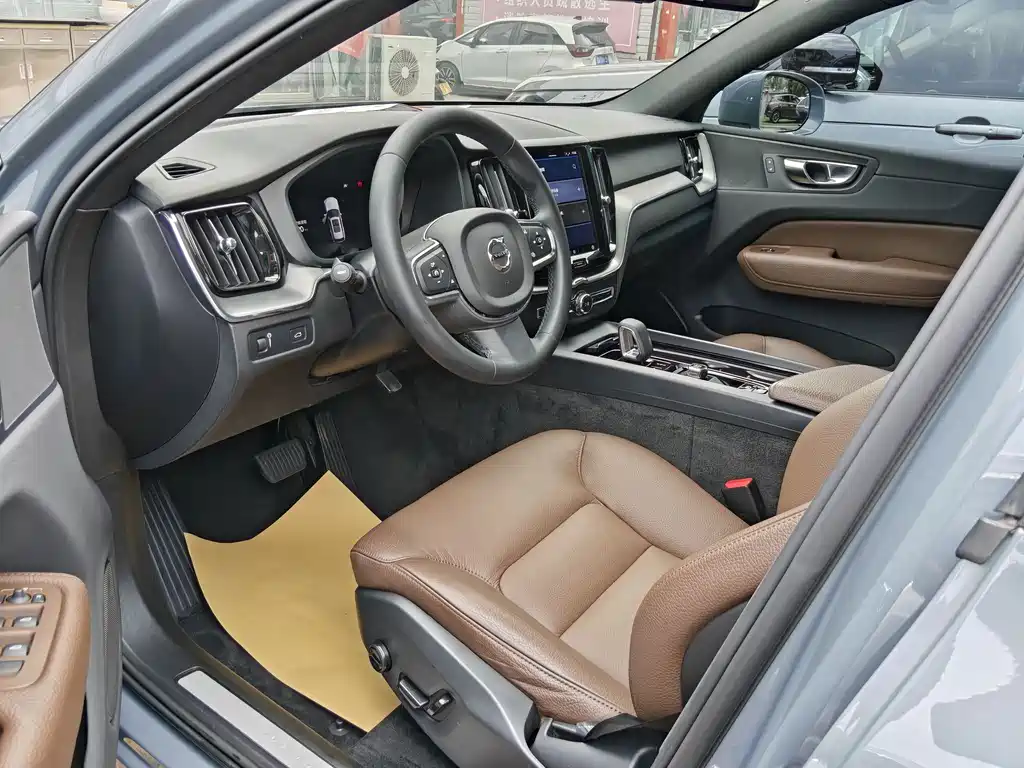 Volvo XC60 2021