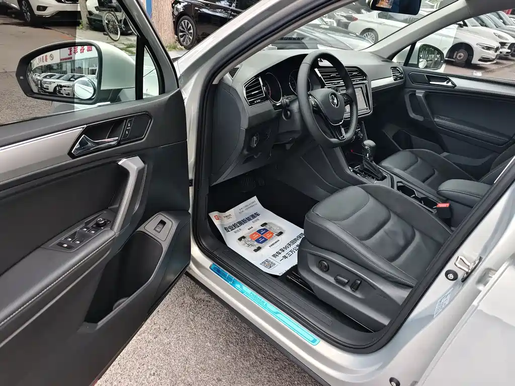 Volkswagen Tiguan L 2019 — фото 18