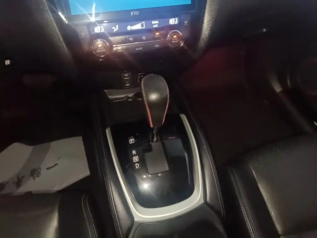 Nissan X-Trail 2015 — фото 14