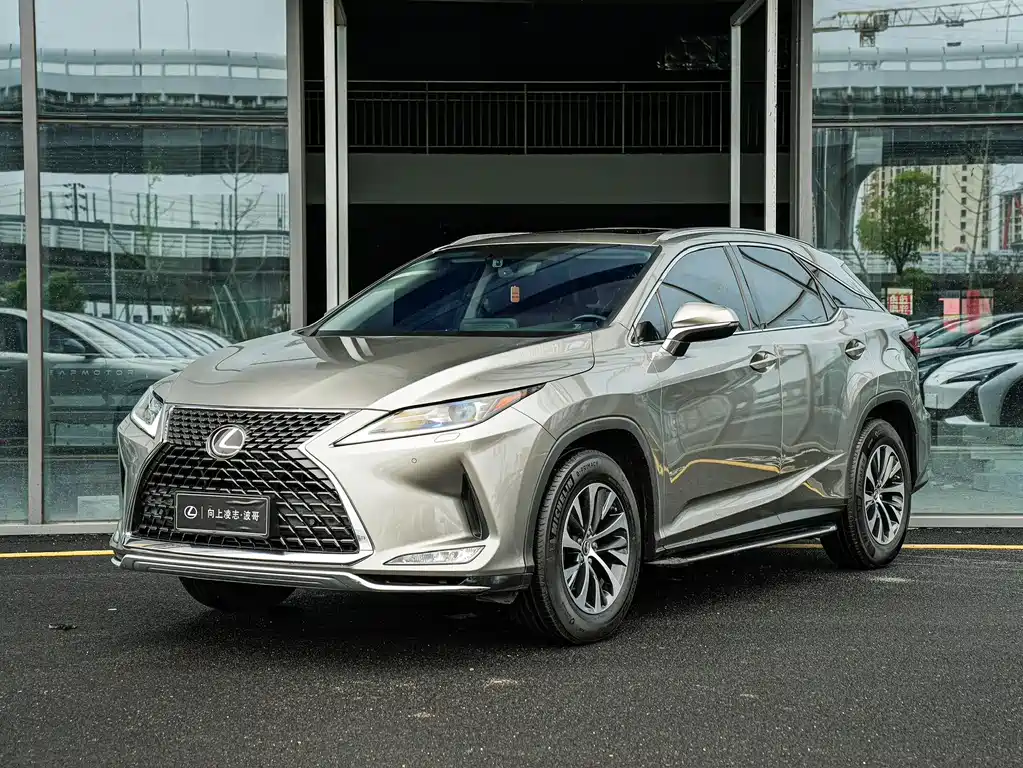 Lexus RX 2021 — фото 1
