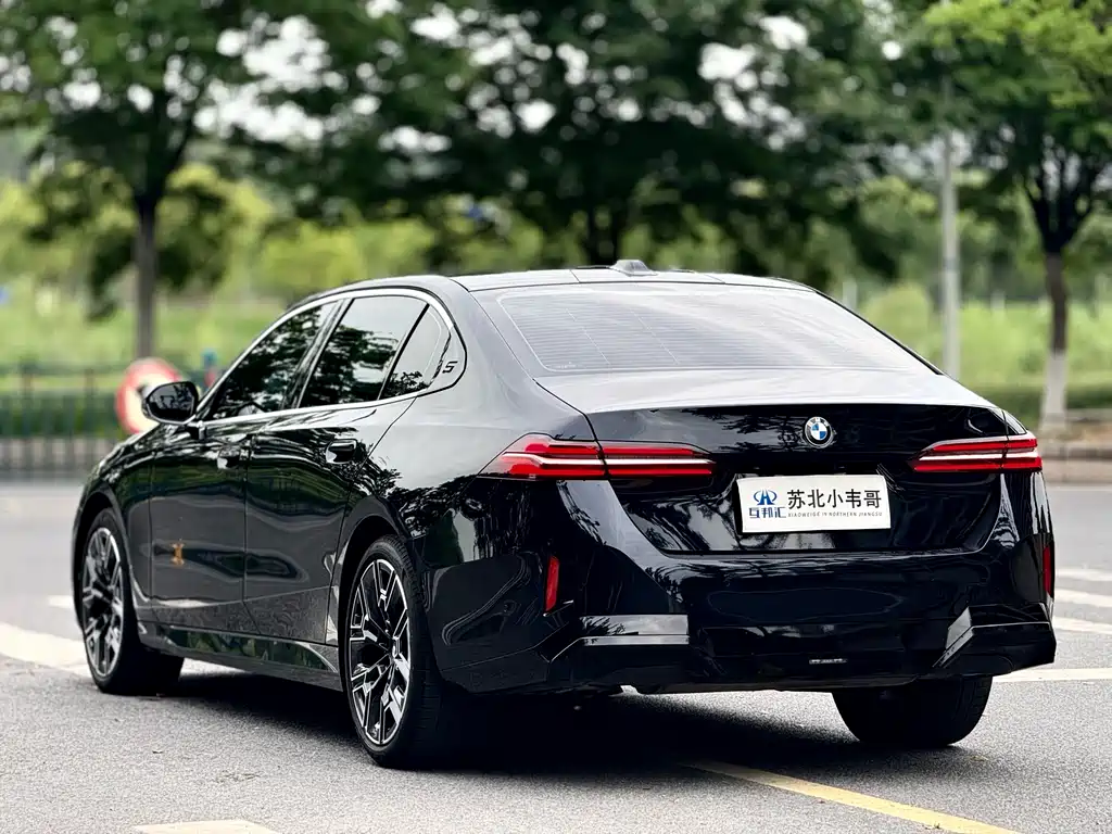 BMW 5 Series 2024