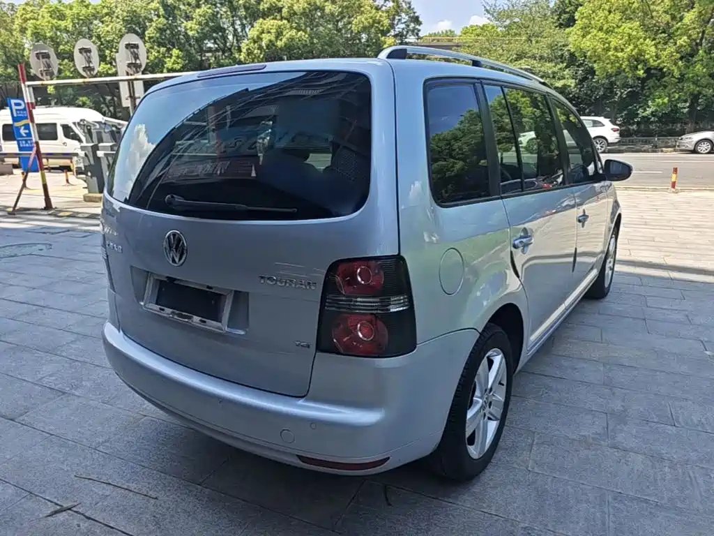 Volkswagen Touran 2015 — фото 7