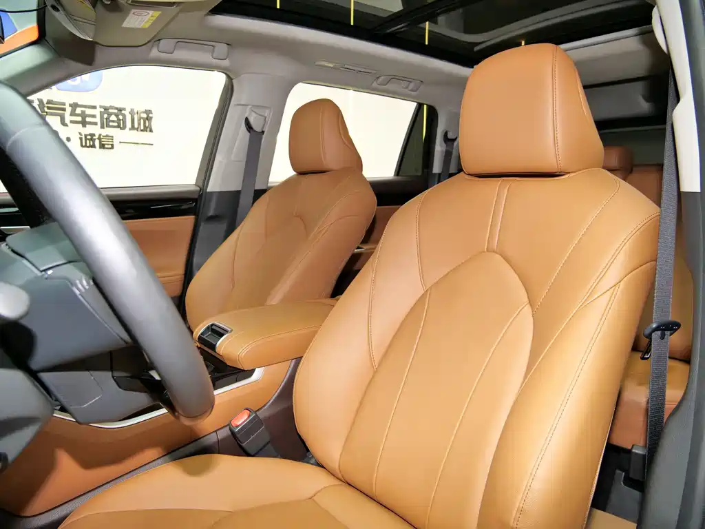 Toyota Highlander 2023 — фото 10