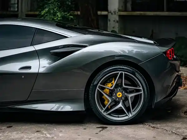Ferrari F8 2021