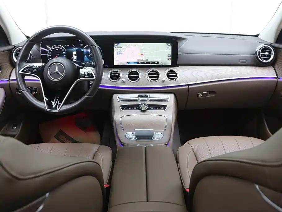 Mercedes-Benz E-Class 2021 — фото 27