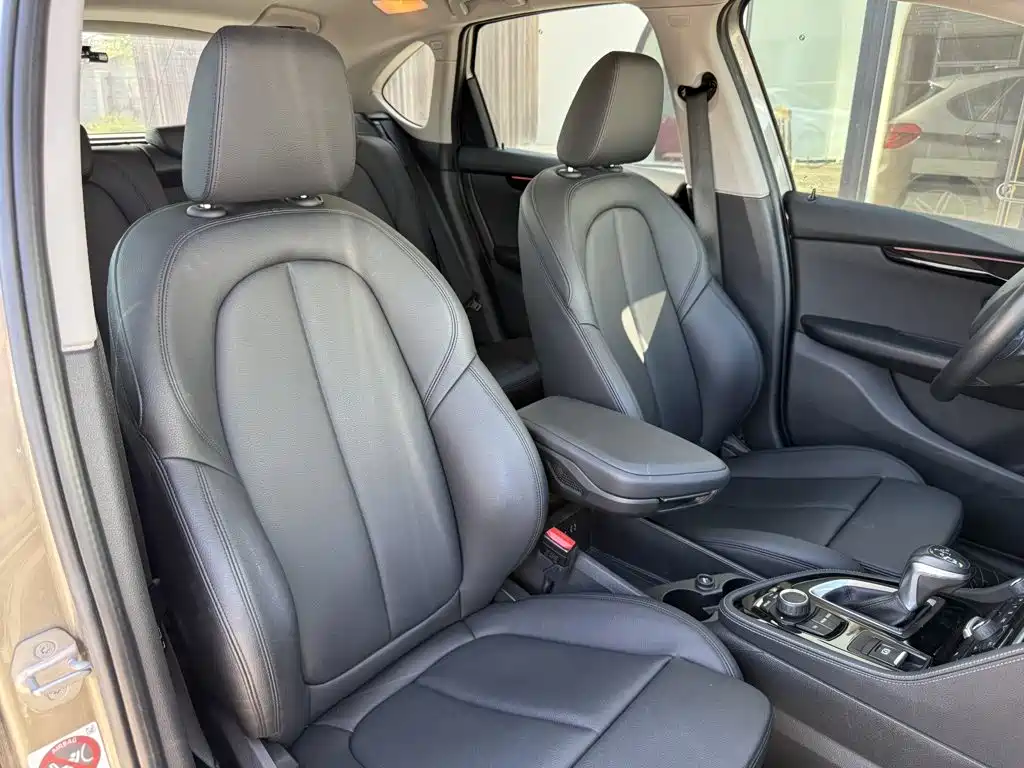 BMW 2 Series Station Wagon 2017 — фото 26