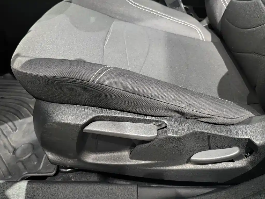 Ford Fiesta 2014 — фото 14