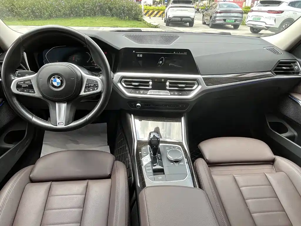 BMW 3 Series 2021 — фото 12