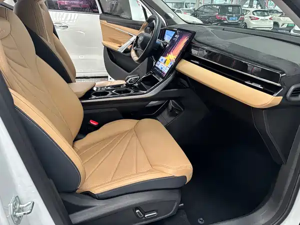 Geely Boyue L 2023