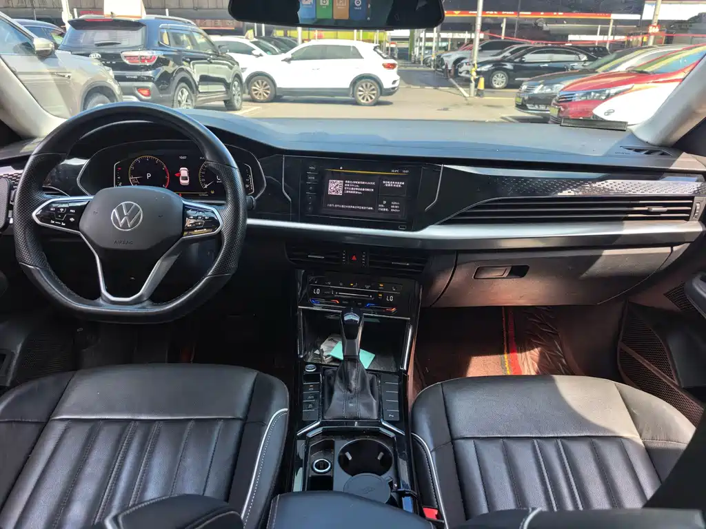 Volkswagen Passat 2023