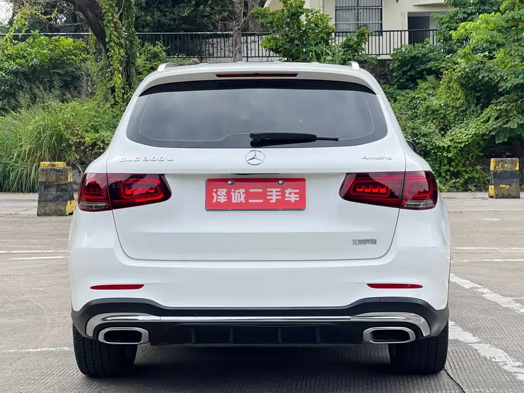 Mercedes-Benz GLC 2023