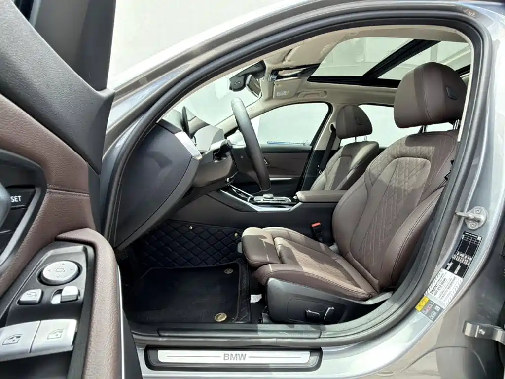 BMW i3 2024 — фото 8