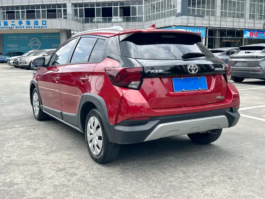 Toyota Yaris L 2020 — фото 9