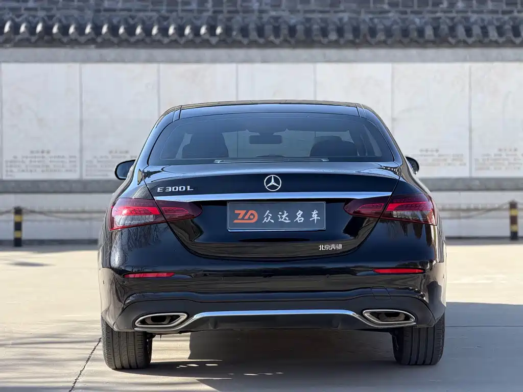 Mercedes-Benz E-Class 2023 — фото 9