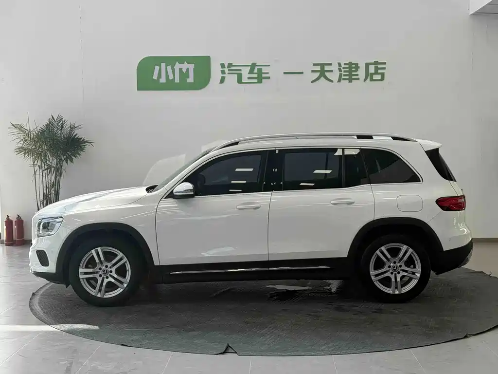 Mercedes-Benz GLB 2021