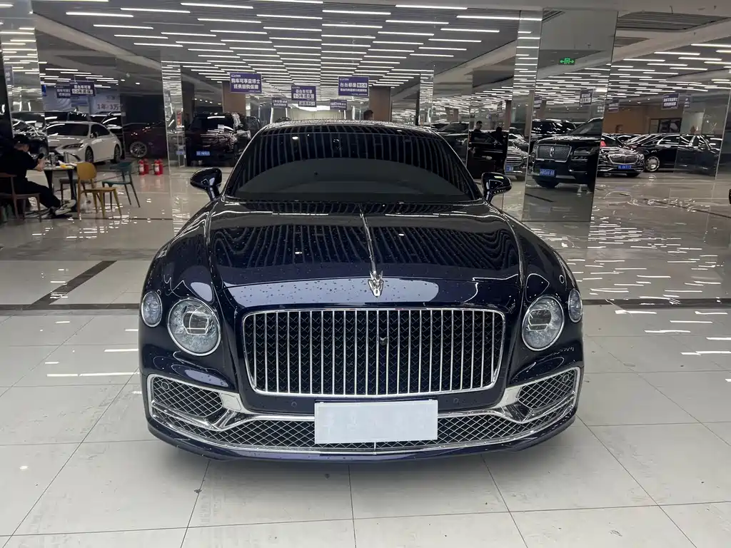 Bentley Flying Spur 2021 — фото 2