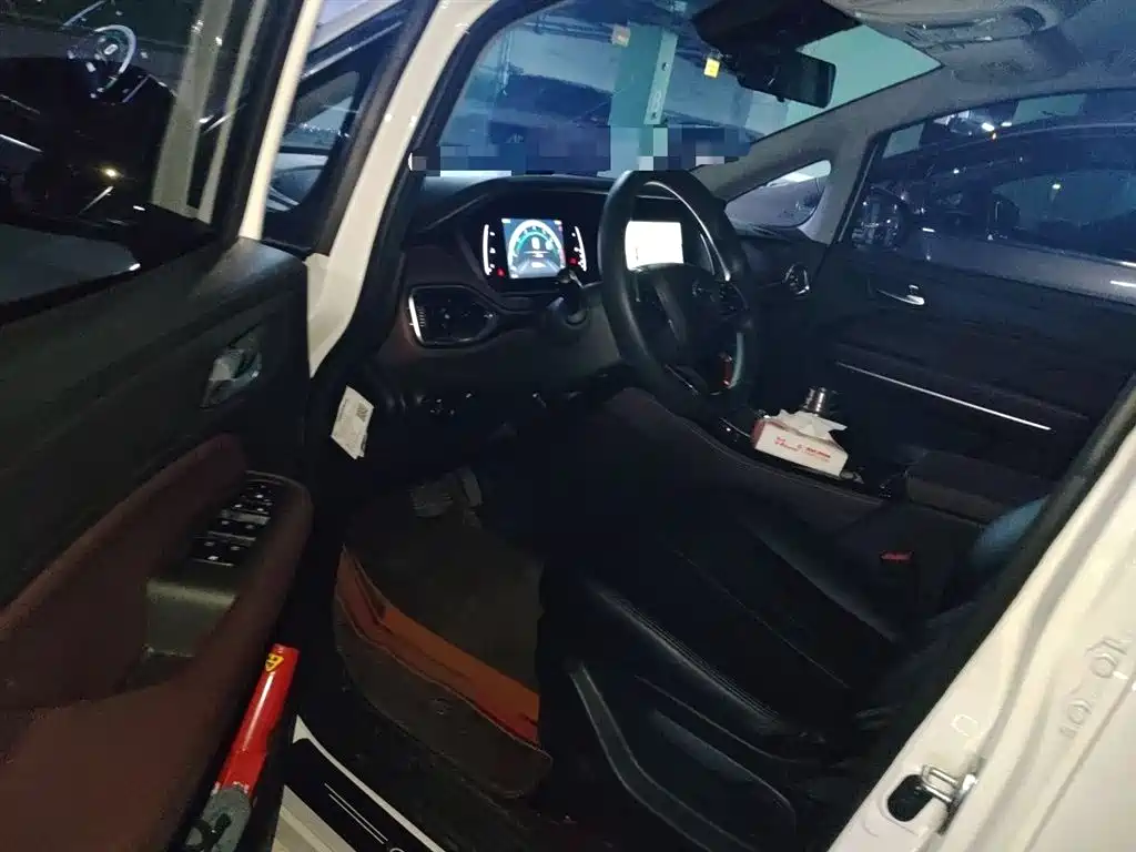 GAC Motor Trumpchi M6 2023 — фото 14