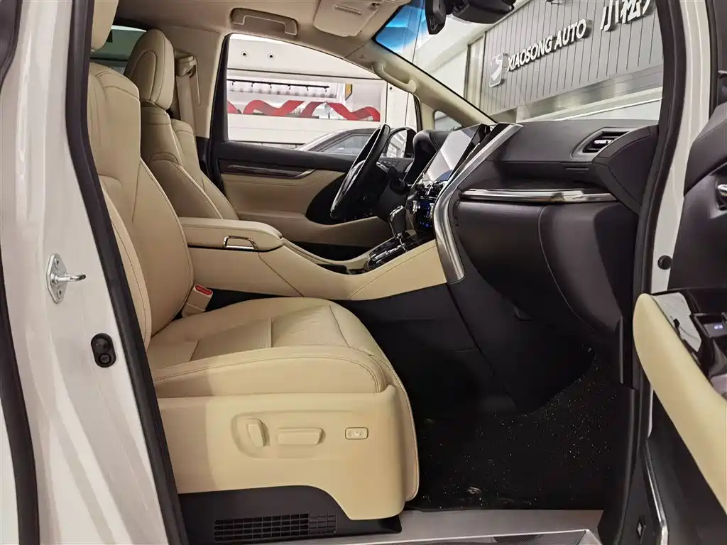 Toyota Vellfire 2021 — фото 9