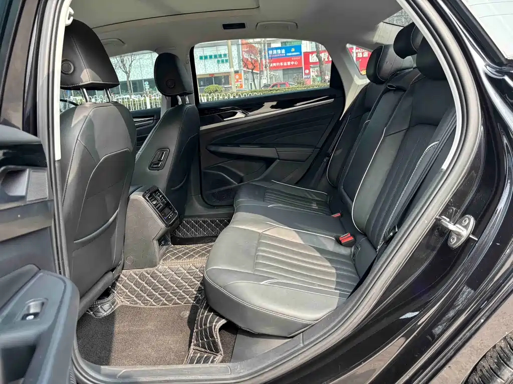 Volkswagen Passat 2021