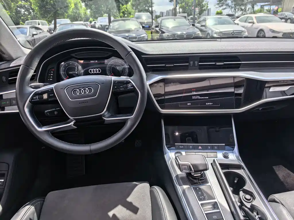 Audi A7L 2022 — фото 6