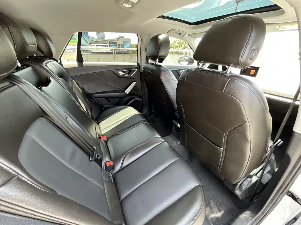 Audi Q2L 2020