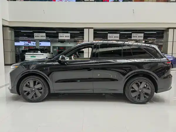 Li Auto L6 2026