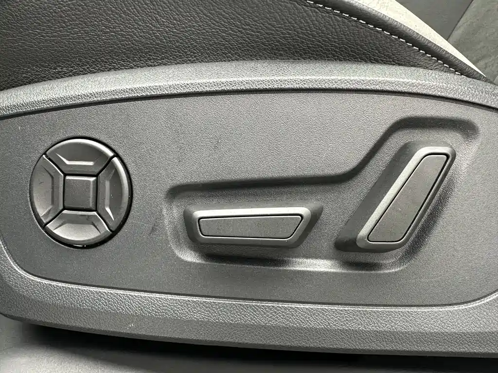 Audi Q3 2023 — фото 13