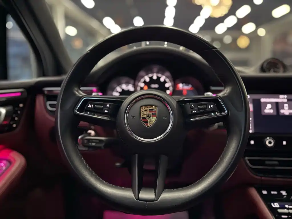 Porsche Macan 2023 — фото 20