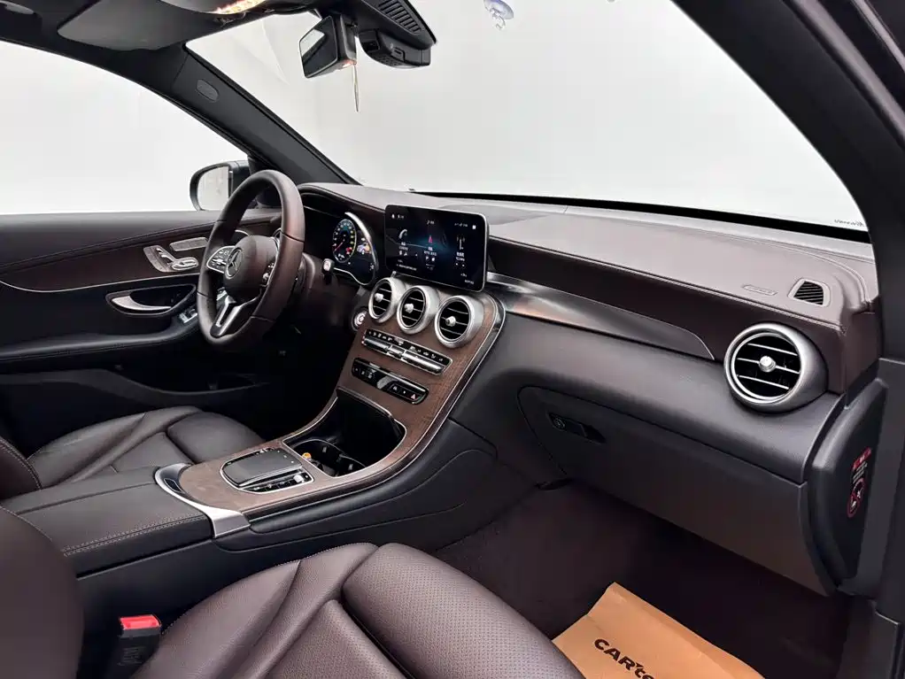 Mercedes-Benz GLC 2022 — фото 11