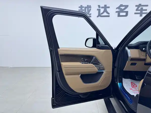 Land Rover Range Rover 2025
