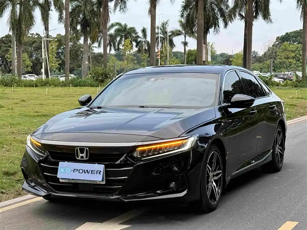 Honda Accord 2022 — фото 1