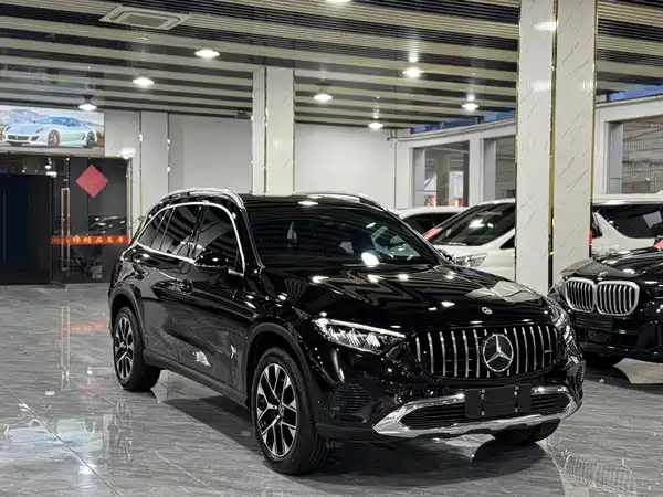 Mercedes-Benz GLC 2023