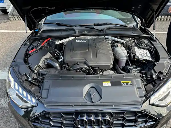Audi A4L 2023