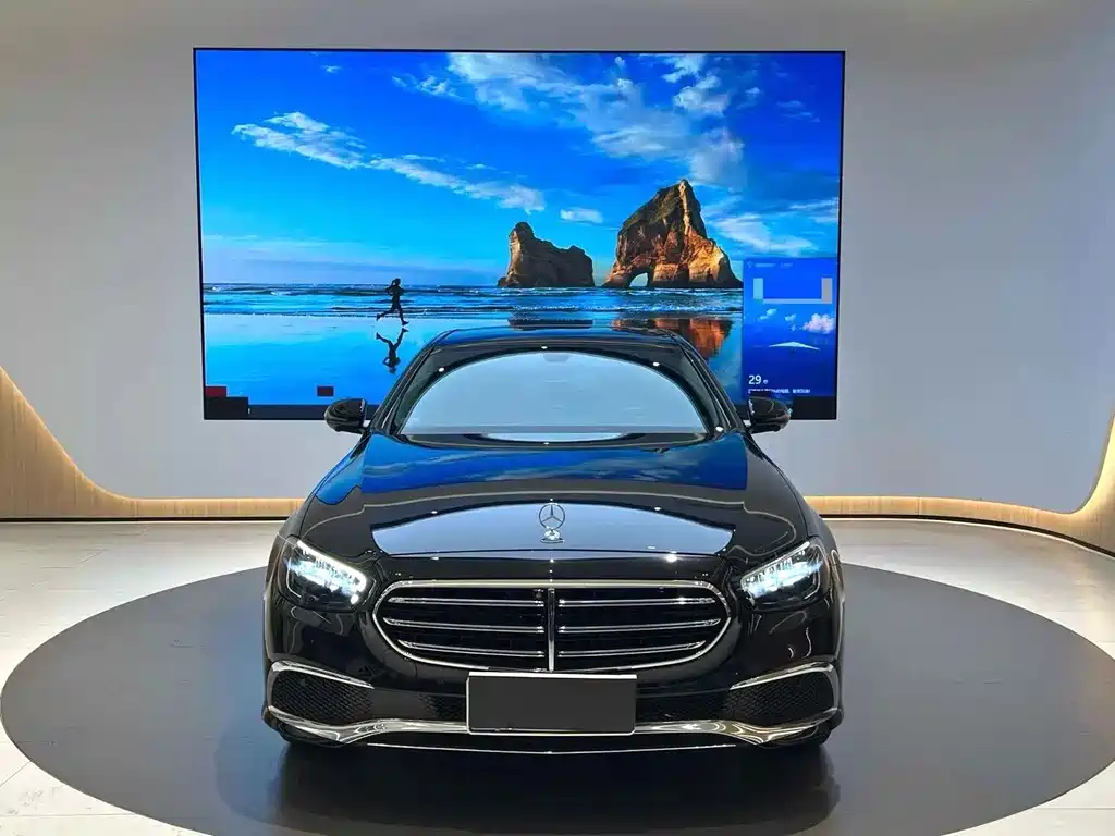 Mercedes-Benz E-Class 2023 — фото 2