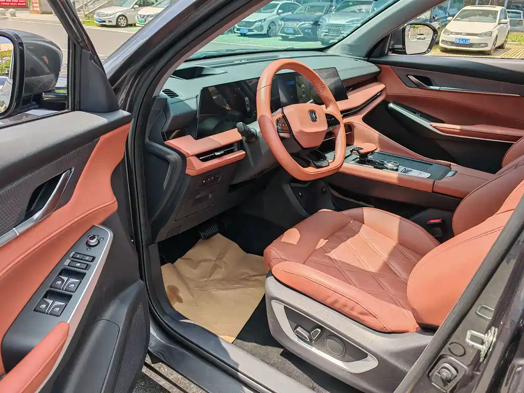 Changan CS75PLUS 2023 — фото 10