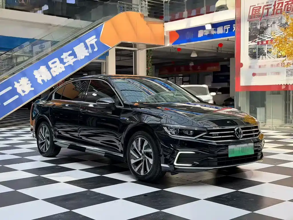 Volkswagen Magotan GTE PHEV 2023 — фото 3